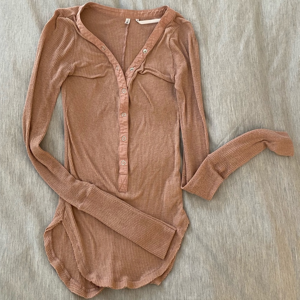 Out from Under long sleeve button top XS